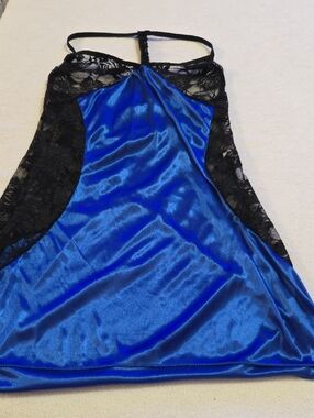 BLACK & BLUE LACEY LINGERIE